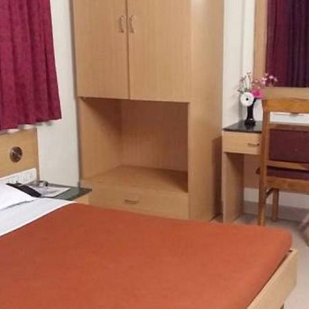 بونة Hotel Sheetal Palace المظهر الخارجي الصورة